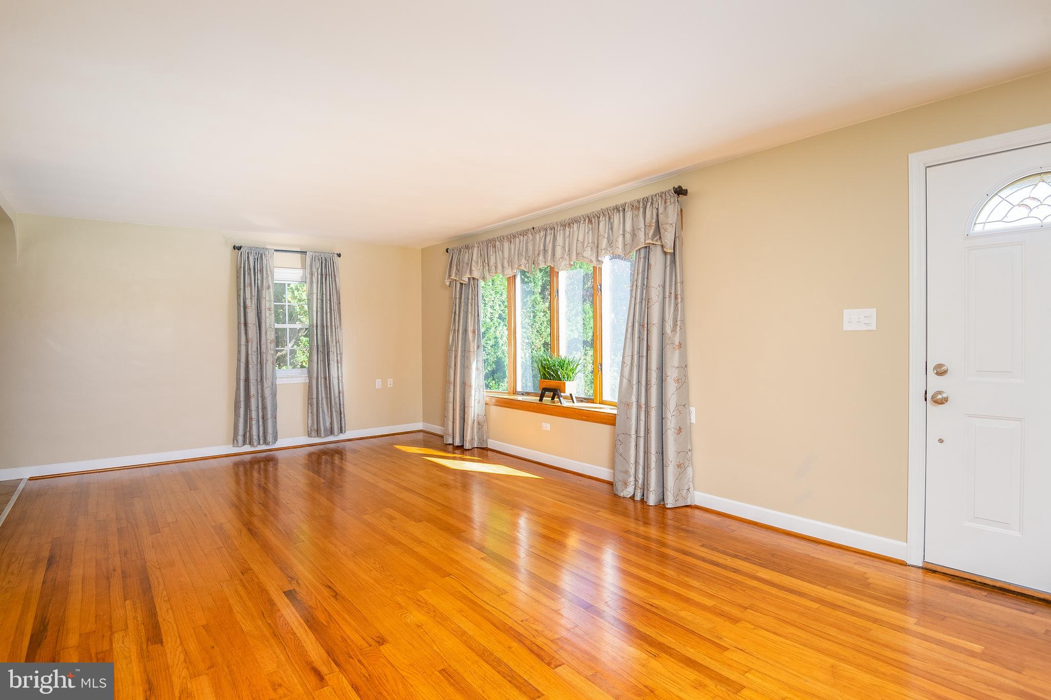 1621 Commonwealth Boulevard Reading, PA 19607 - Photo 4 of 30