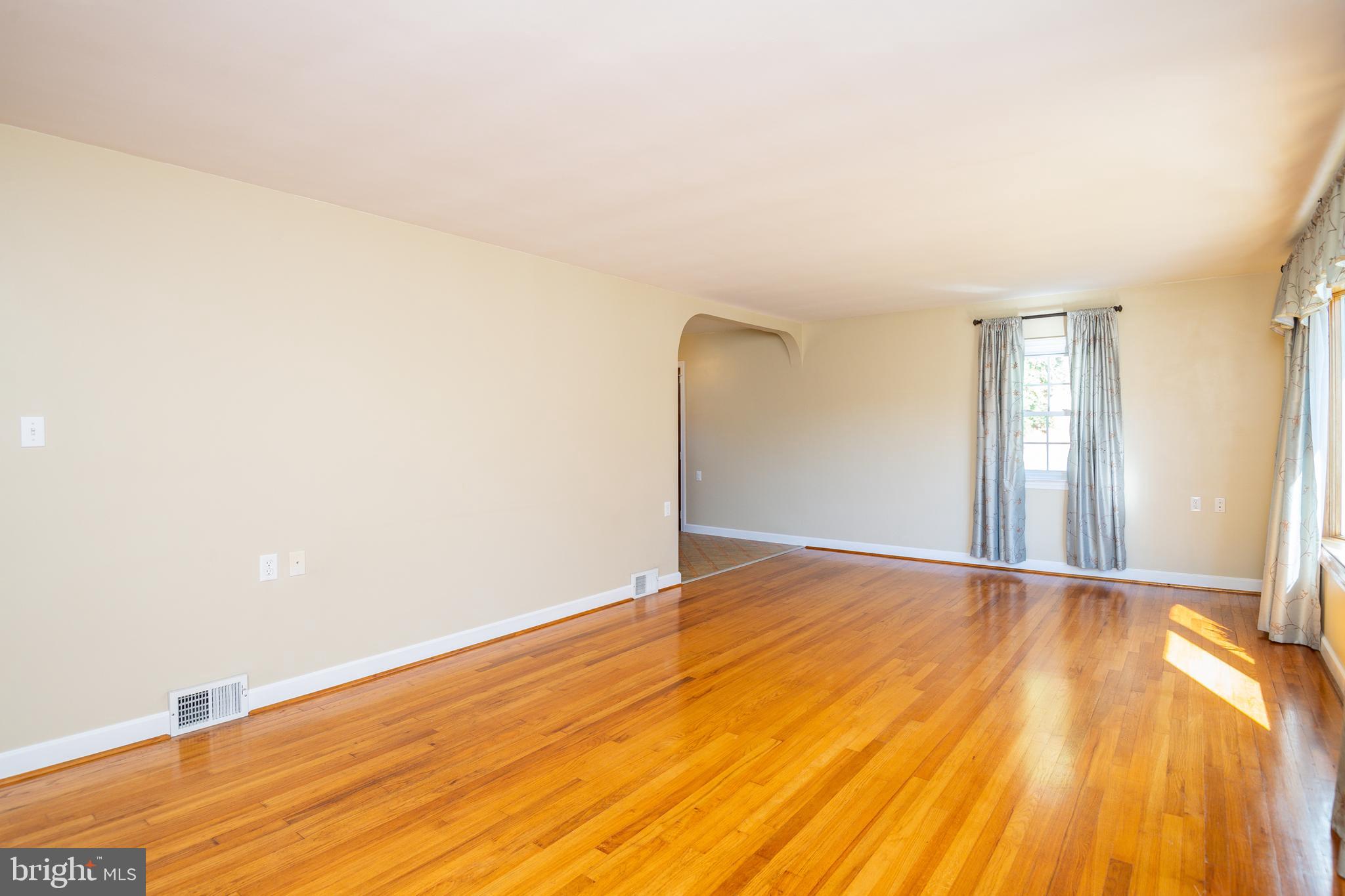 1621 Commonwealth Boulevard Reading, PA 19607 - Photo 6 of 30