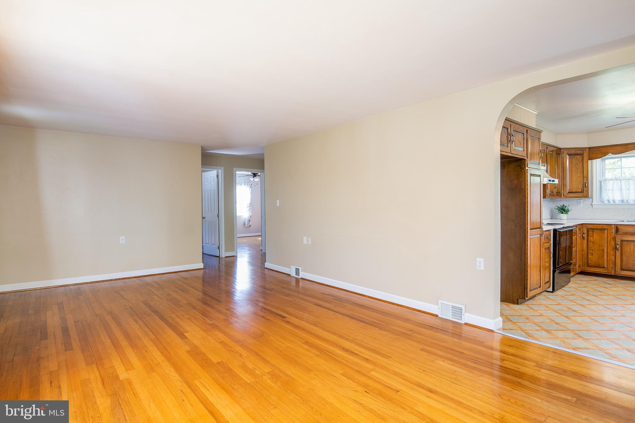 1621 Commonwealth Boulevard Reading, PA 19607 - Photo 7 of 30