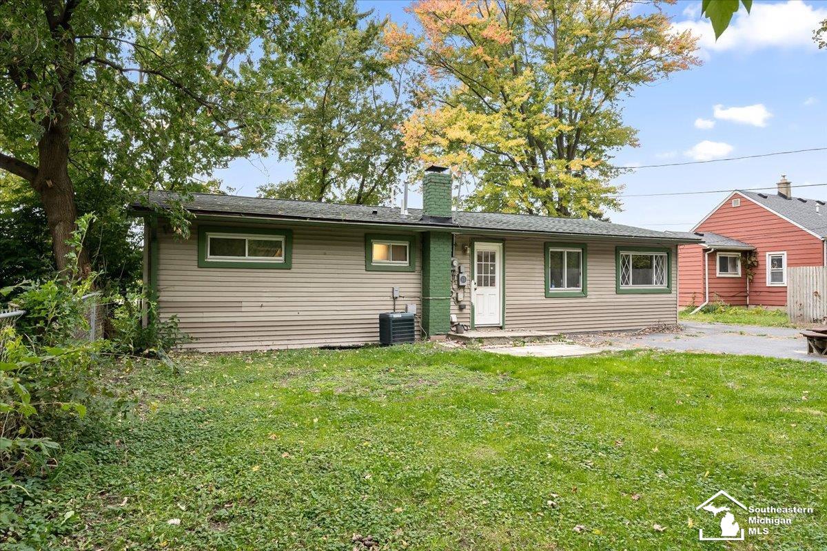 6255 Inkster Road Taylor, MI 48180 - Photo 9 of 26 Back