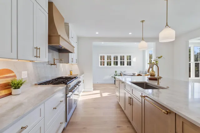 $1,599,000 | 19 Paulsen Drive, Scarborough, ME 04074