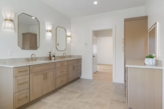 $1,599,000 | 19 Paulsen Drive, Scarborough, ME 04074