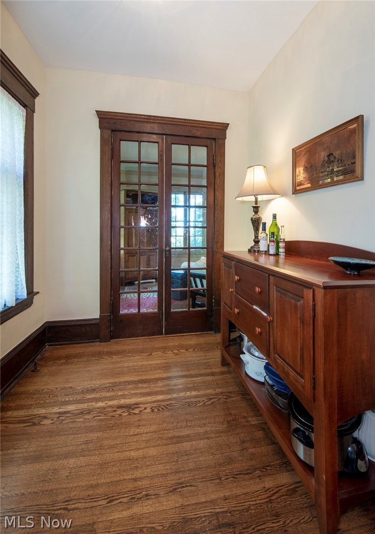 2965 Hampshire Road Cleveland, OH 44118 - Photo 9 of 35 Gallery Image 9