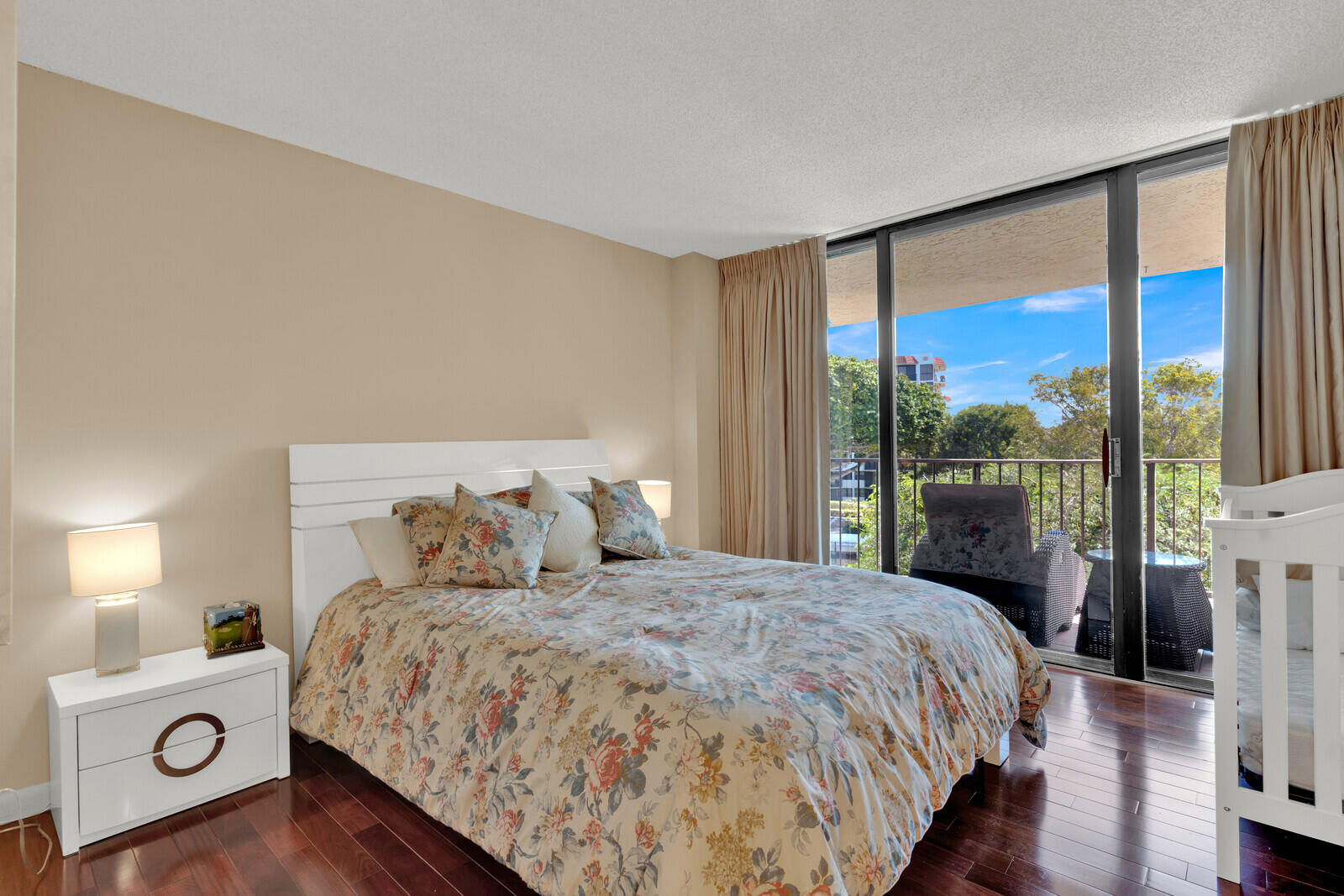 799 Jeffery Street, Unit 4070 Boca Raton, FL 33487 - Photo 13 of 41 a bedroom with a large bed and a large window