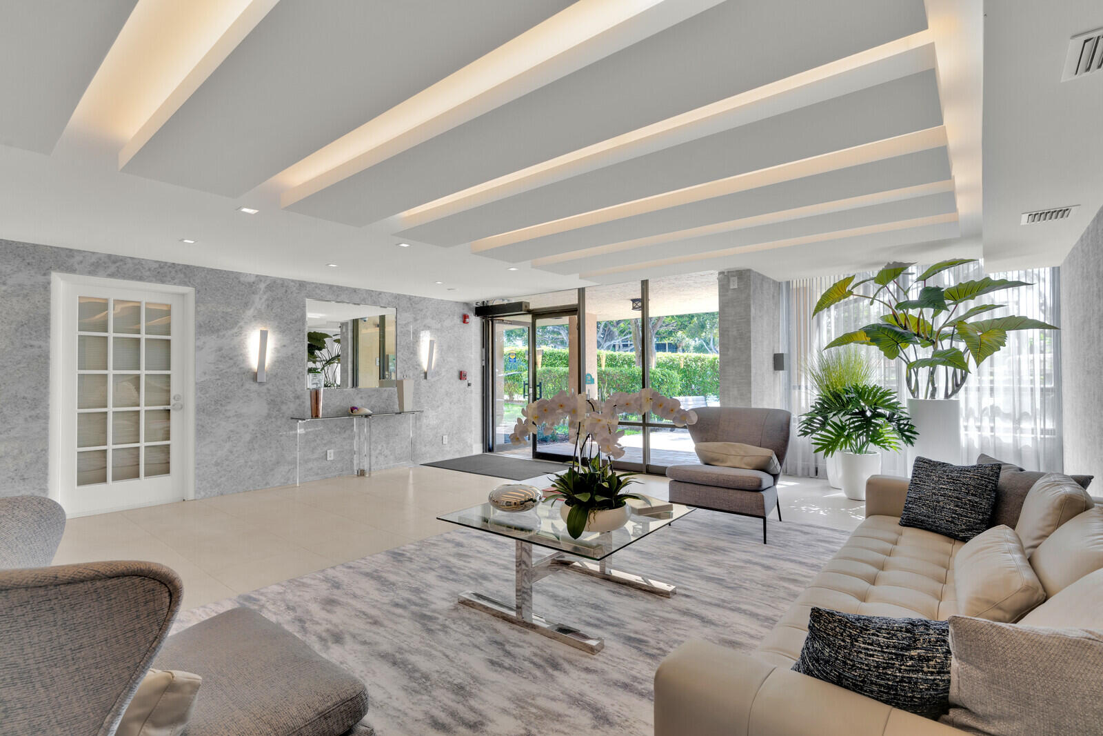 799 Jeffery Street, Unit 4070 Boca Raton, FL 33487 - Photo 20 of 41 a living room with furniture and a large window