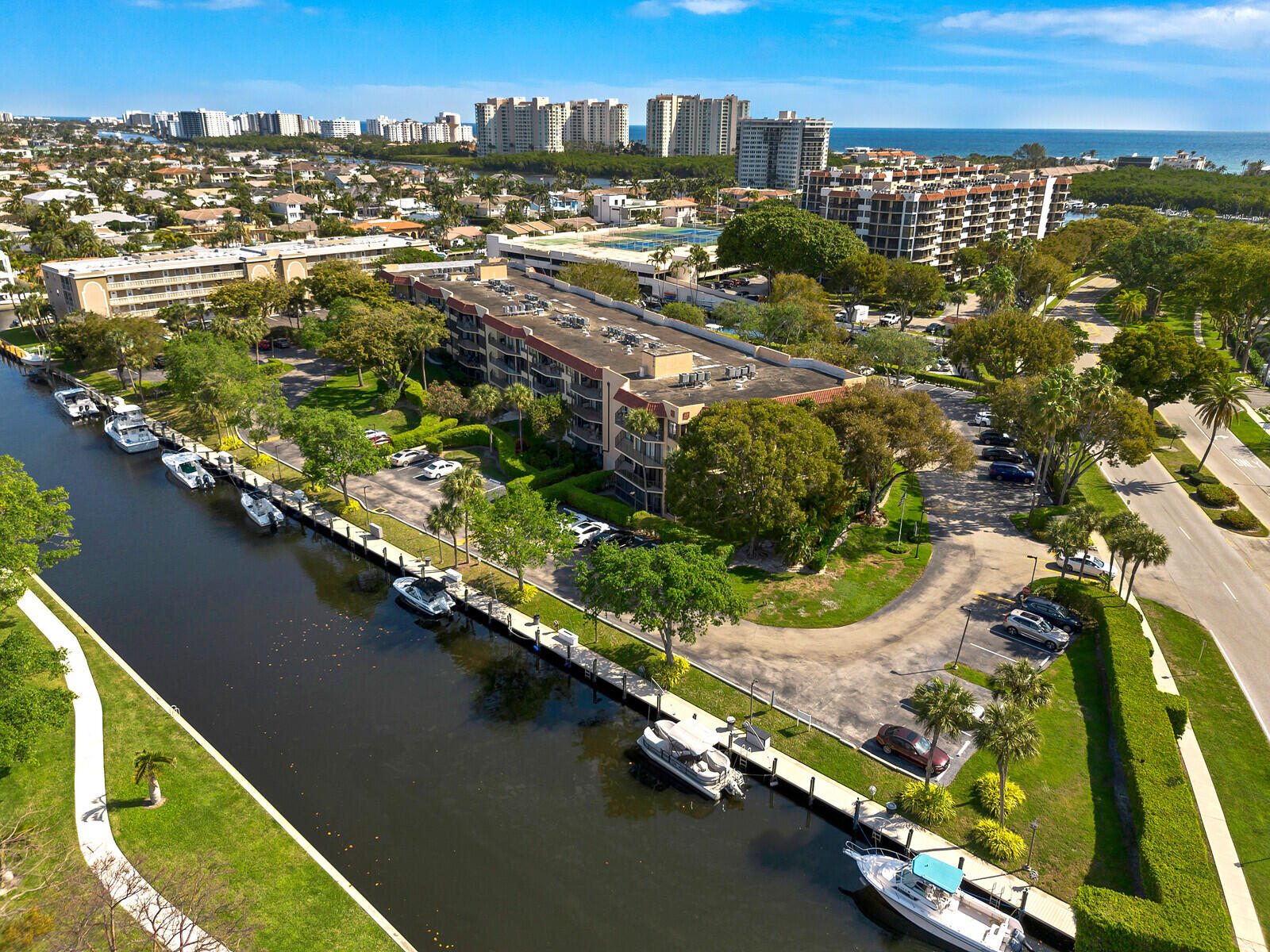 799 Jeffery Street, Unit 4070 Boca Raton, FL 33487 - Photo 36 of 41 an aerial view of residential houses with outdoor space and swimming pool