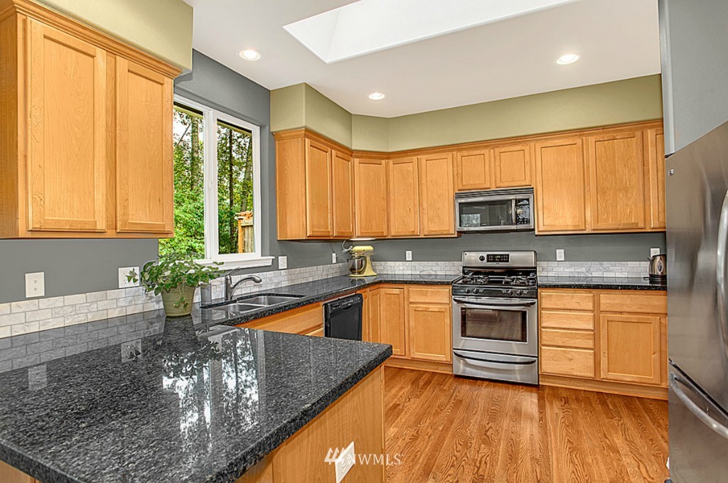22724 30th Court Southeast Bothell, WA 98021 - Photo 5 of 19