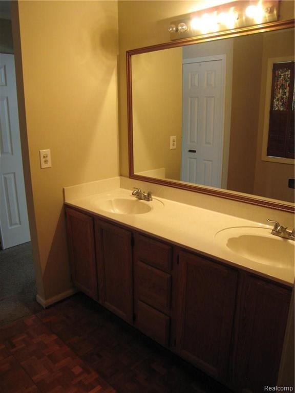 908 Ravine Terrace Rochester, MI 48307 - Photo 13 of 22