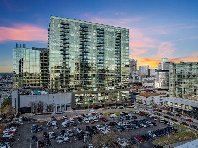 $825,000 | 1212 Laurel Street, Unit 813, Nashville, TN 37203