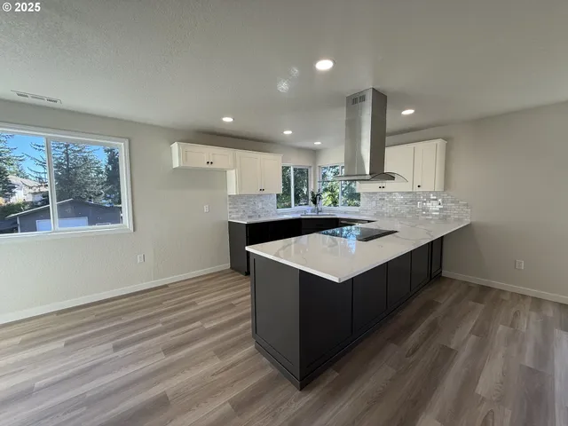 $599,000 | 7978 North Bank Road, Roseburg, OR 97470