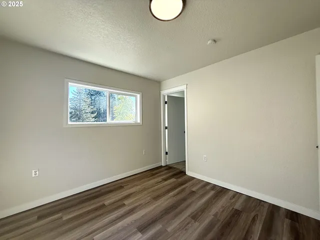 $599,000 | 7978 North Bank Road, Roseburg, OR 97470