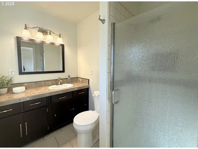 $599,000 | 7978 North Bank Road, Roseburg, OR 97470