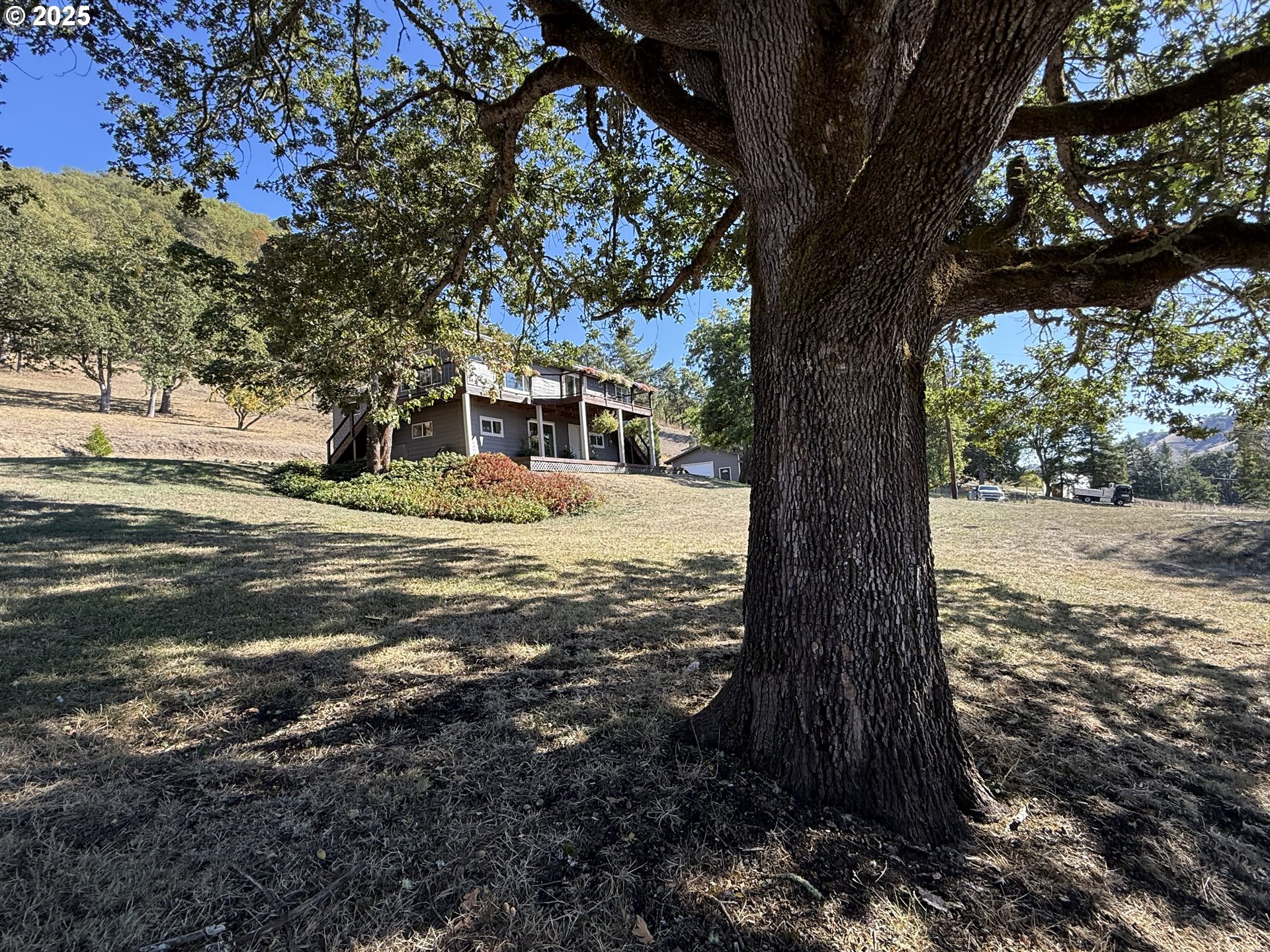 7978 North Bank Road Roseburg, OR 97470 - Photo 31 of 44