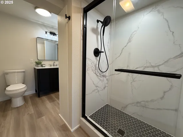 $599,000 | 7978 North Bank Road, Roseburg, OR 97470