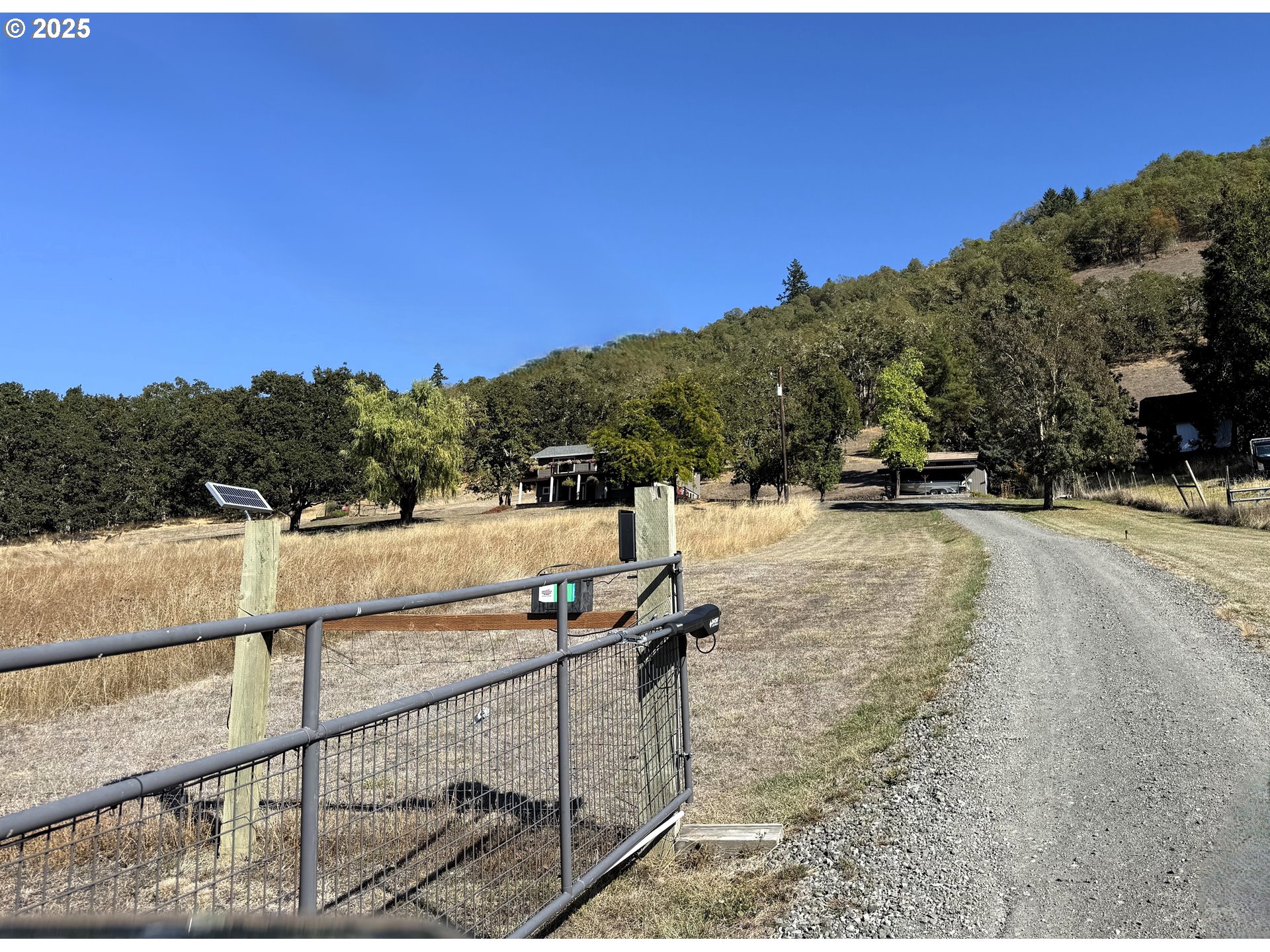 7978 North Bank Road Roseburg, OR 97470 - Photo 43 of 44