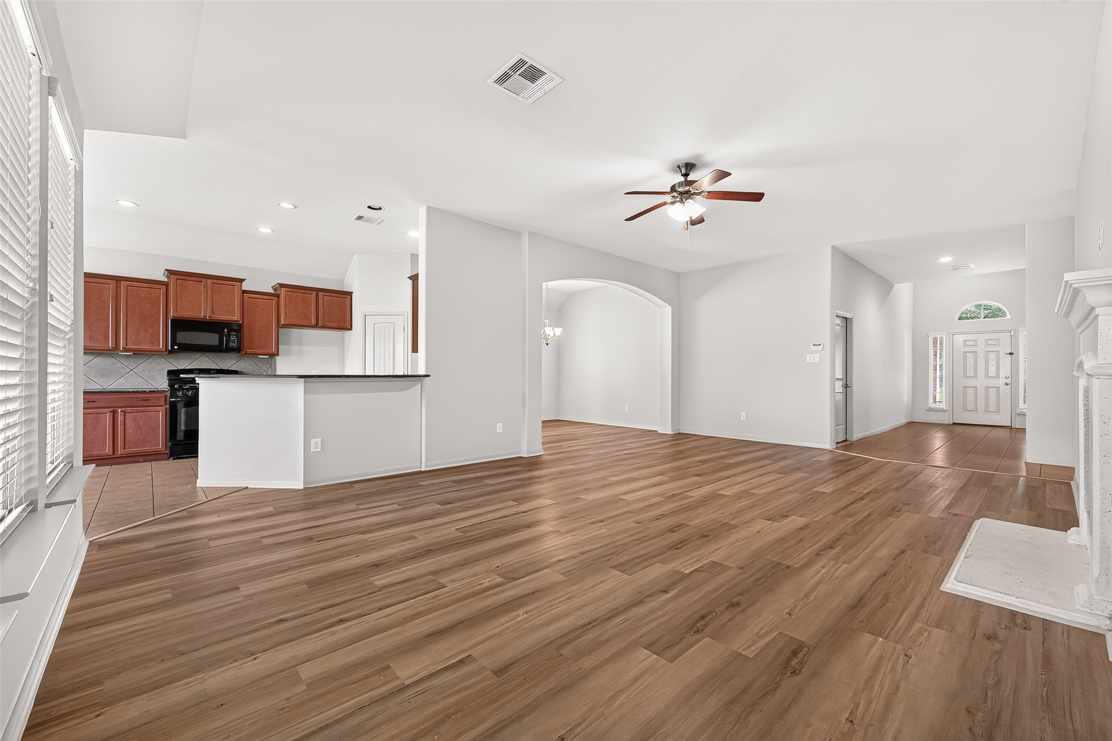 9214 Cavalier Lane Rosenberg, TX 77469 - Photo 11 of 37