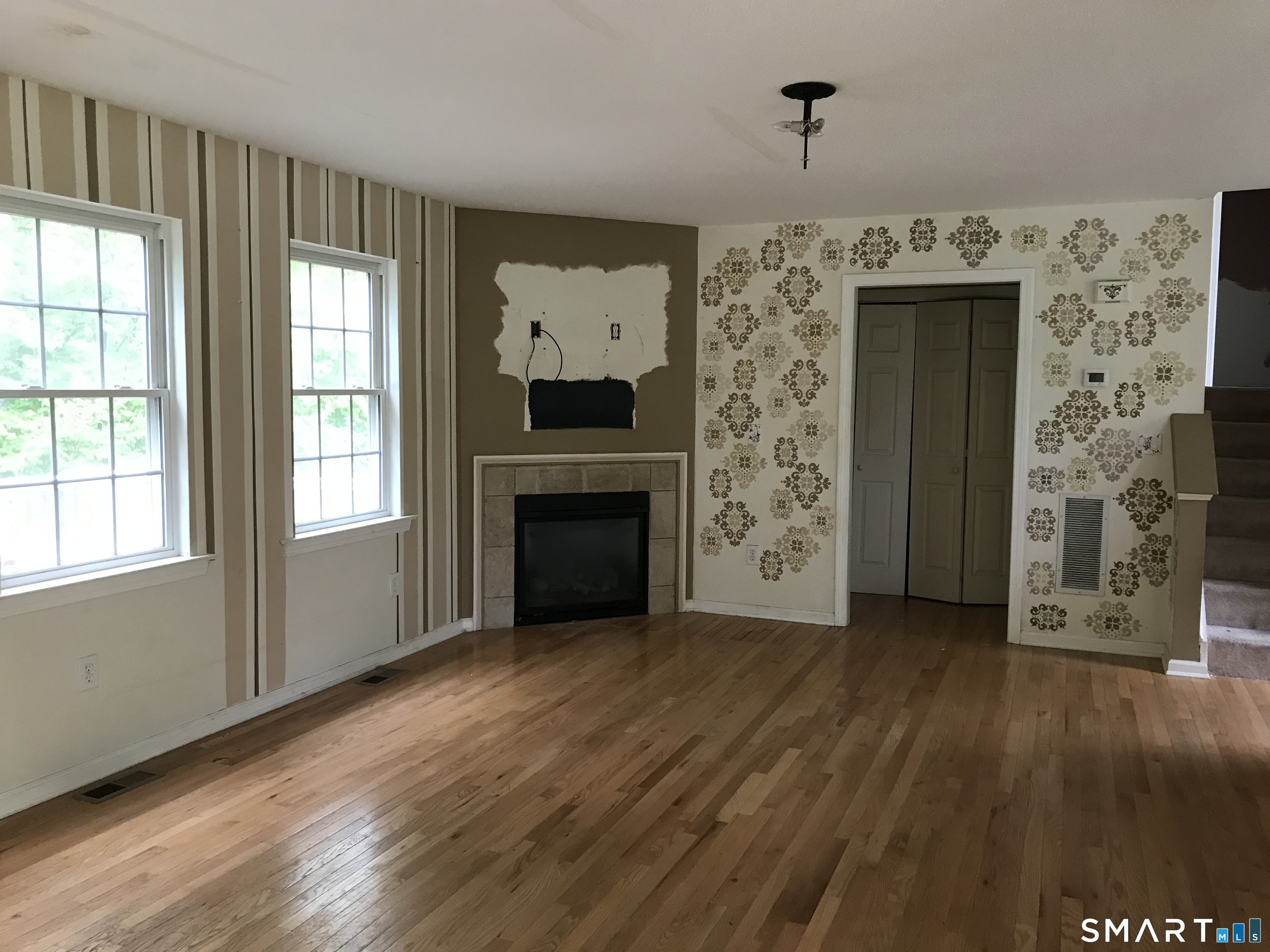 25 Meg Way Windsor Locks, CT 06096 - Photo 7 of 25