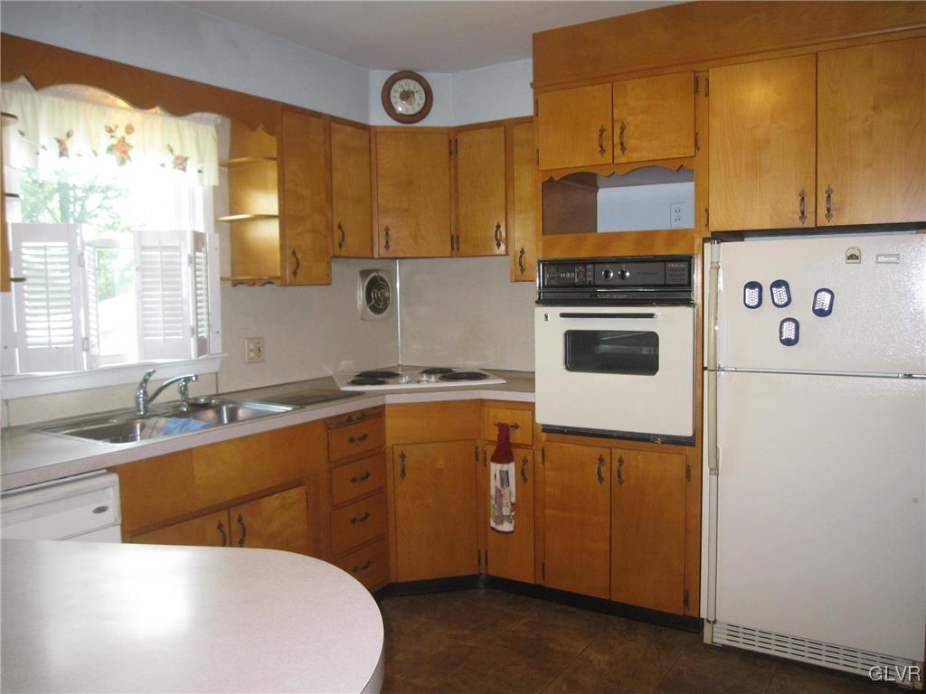 3255 Cherryville Road Northampton, PA 18067 - Photo 5 of 21 Gallery Image 5