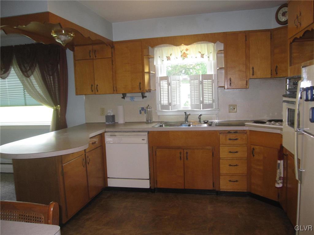 3255 Cherryville Road Northampton, PA 18067 - Photo 6 of 21 Gallery Image 6