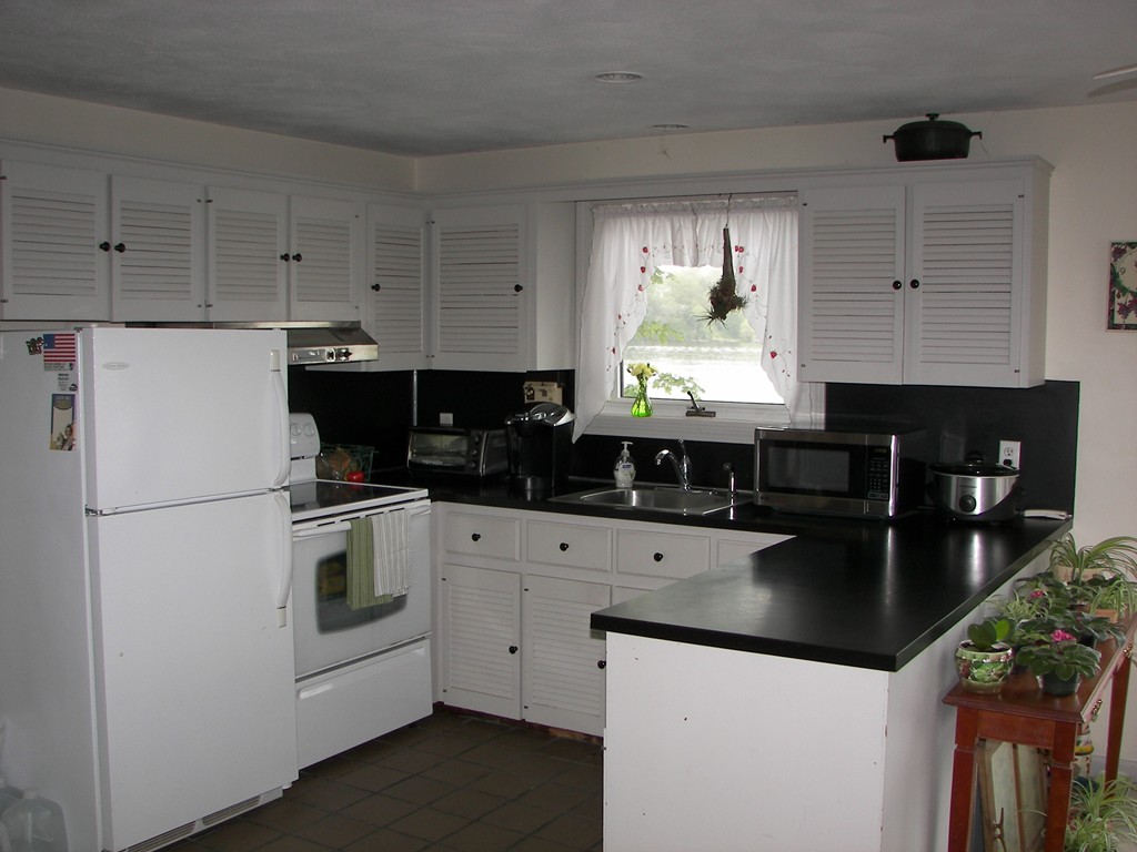 790 Eastside Road Wrentham, MA 02093 - Photo 7 of 8