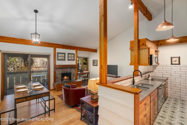 $1,350,000 | 4420 Berry Drive, Unit 3823, Wilson, WY 83014