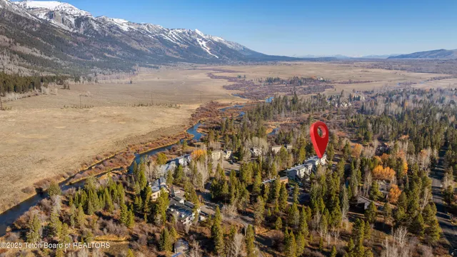 $1,350,000 | 4420 Berry Drive, Unit 3823, Wilson, WY 83014