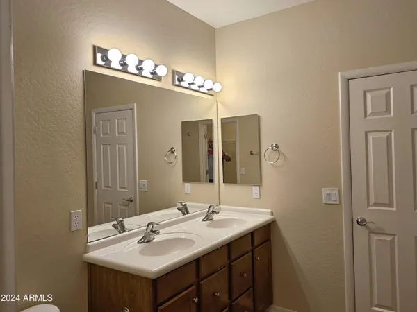$2,450 | 6111 East Knolls Way North, Cave Creek, AZ 85331