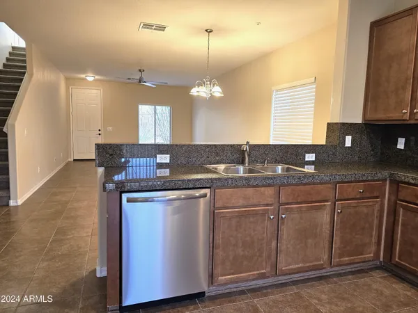 $2,450 | 6111 East Knolls Way North, Cave Creek, AZ 85331