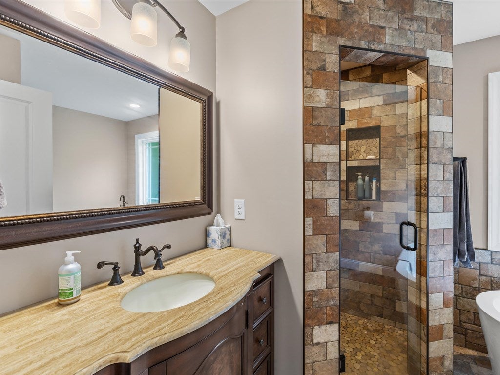 842 Otter Lake Loop Hanson, KY 42413 - Photo 15 of 31 Gallery Image 15