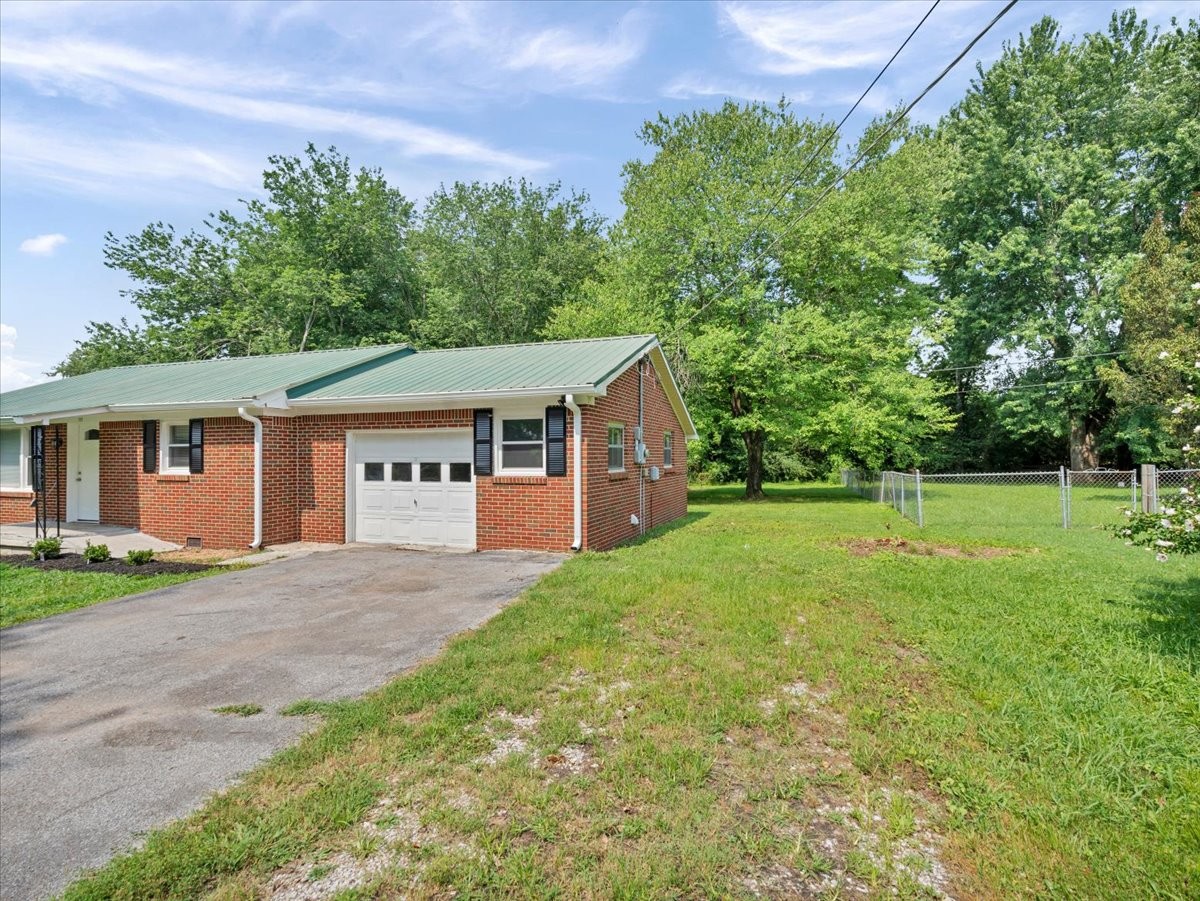 111 McDougal Road Fayetteville, TN 37334 - Photo 3 of 21