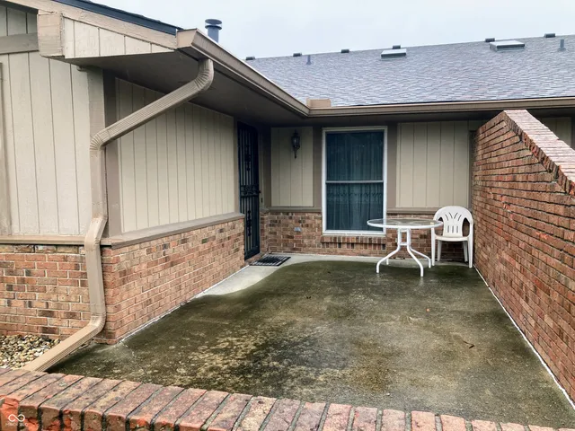 $199,900 | 1155 Paradise Court, Unit D, Greenwood, IN 46143