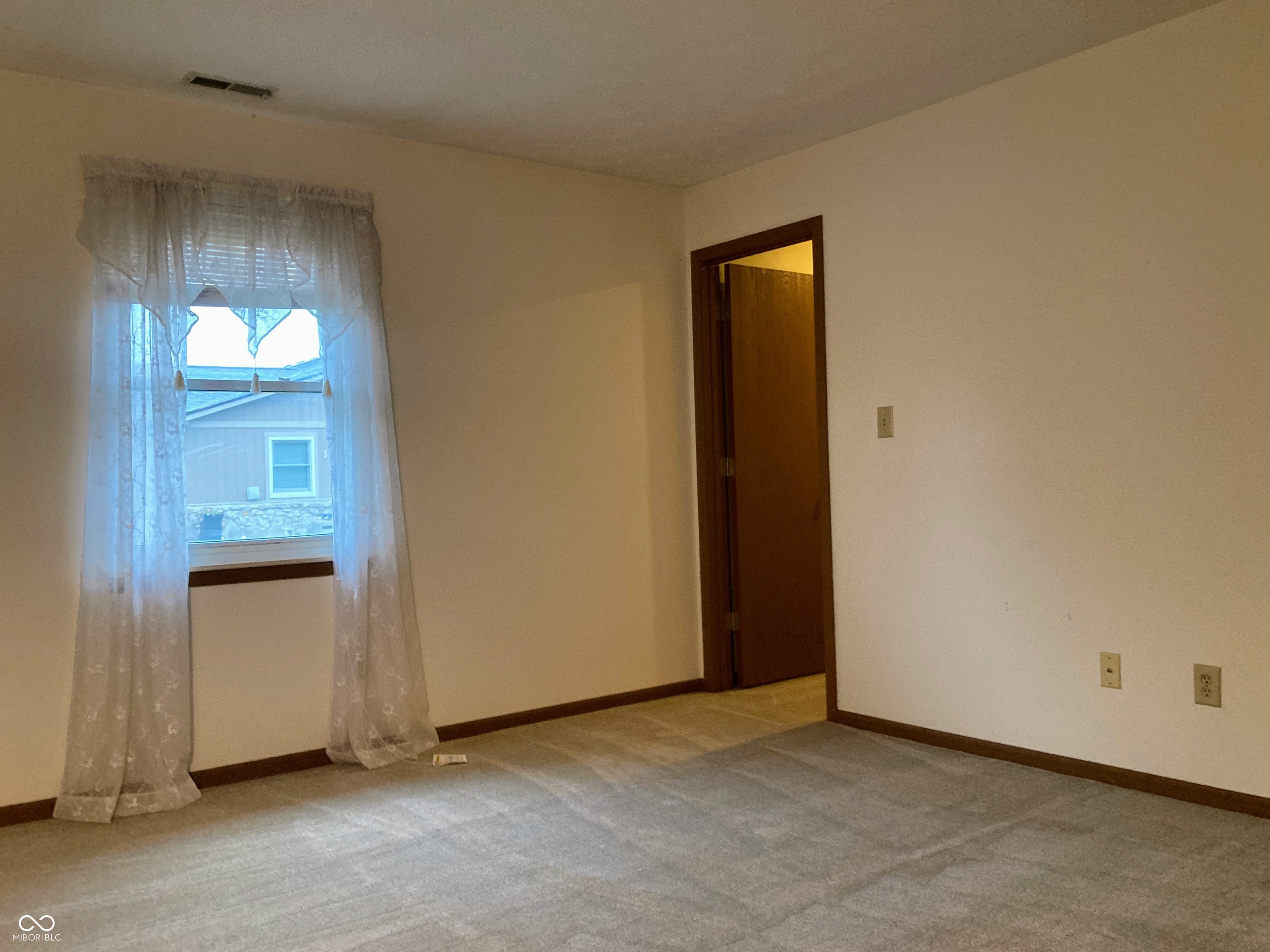 1155 Paradise Court, Unit D Greenwood, IN 46143 - Photo 11 of 23