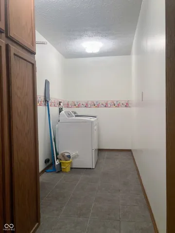 $199,900 | 1155 Paradise Court, Unit D, Greenwood, IN 46143