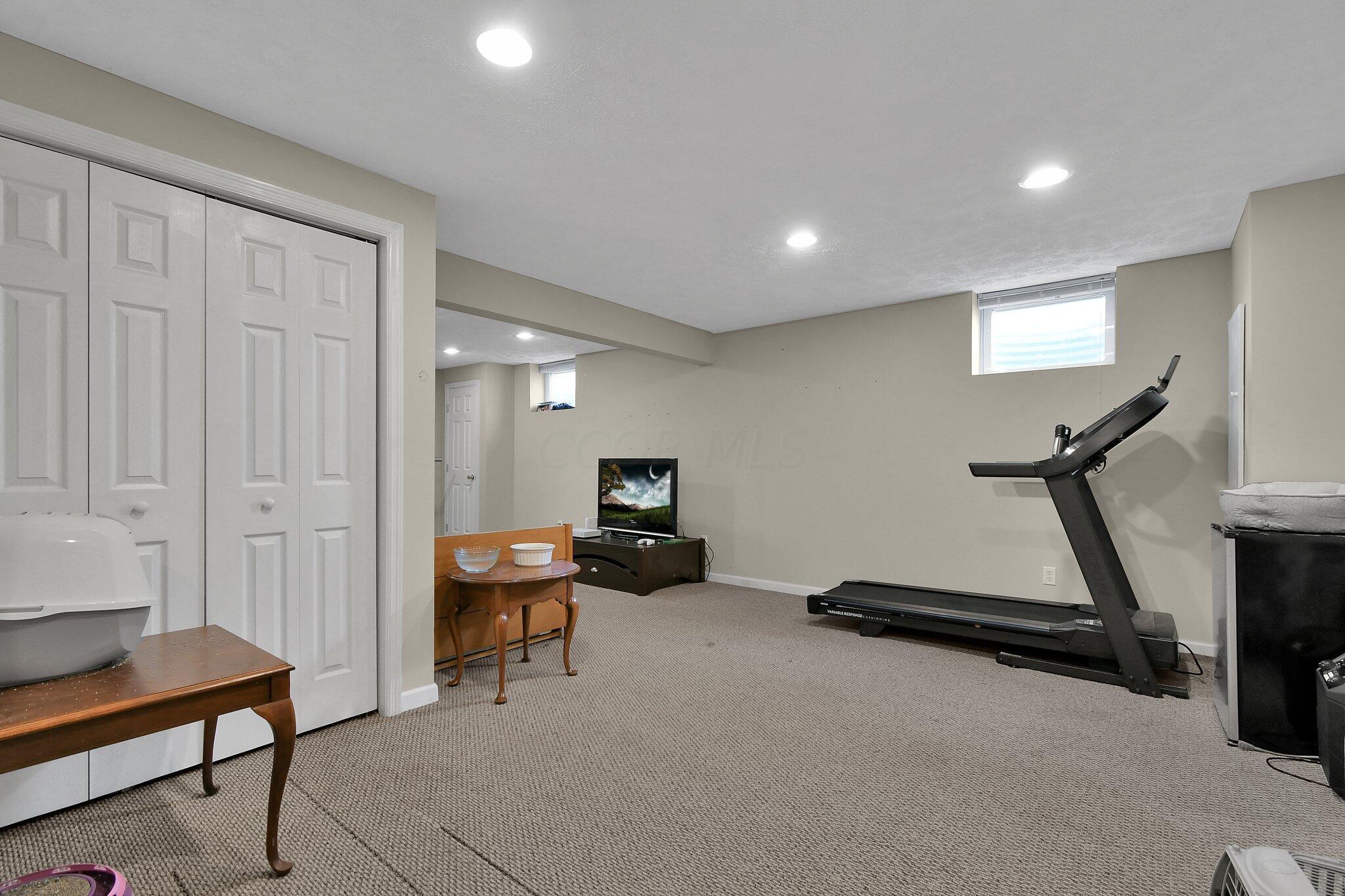 2498 Linbaugh Road Grove City, OH 43123 - Photo 21 of 28 22-web-or-mls-2498-linbaugh-rd