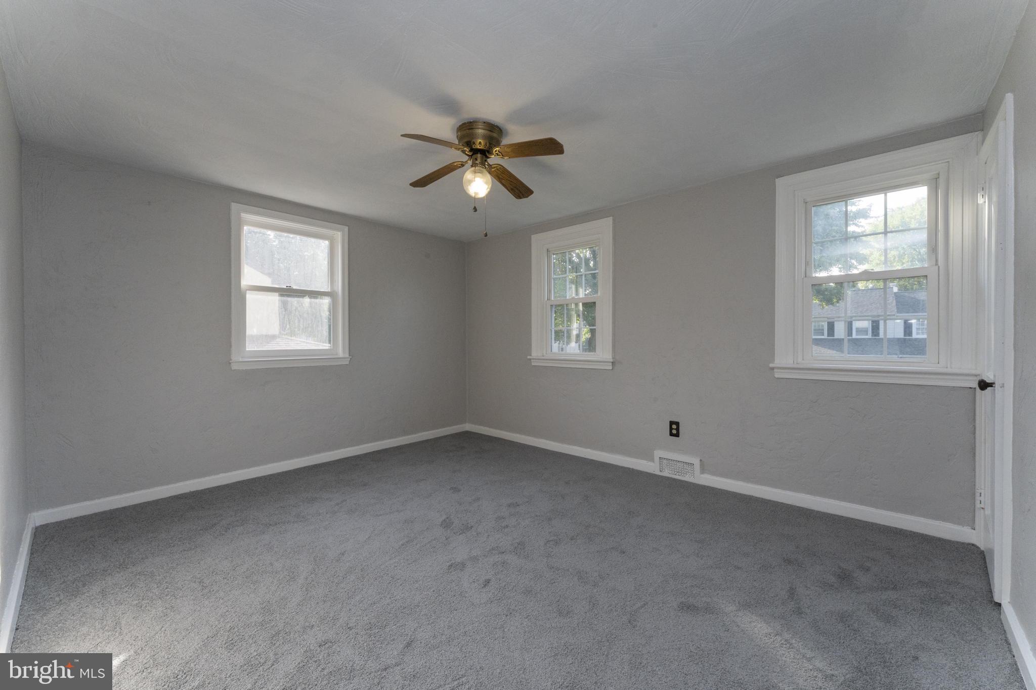 425 Hoover Road Ambler, PA 19002 - Photo 20 of 28