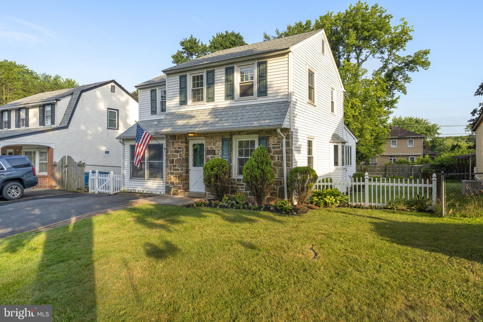 425 Hoover Road Ambler, PA 19002 - Photo 2 of 28