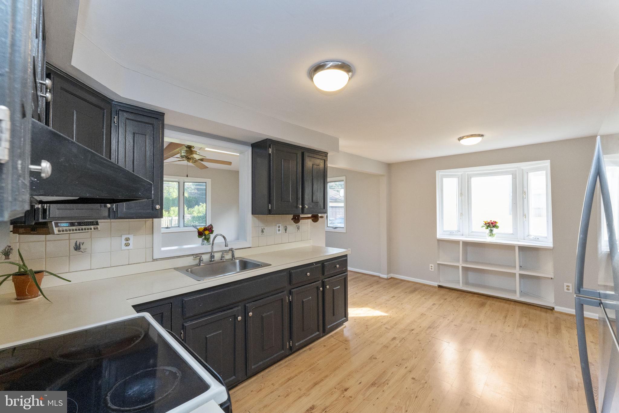 425 Hoover Road Ambler, PA 19002 - Photo 7 of 28