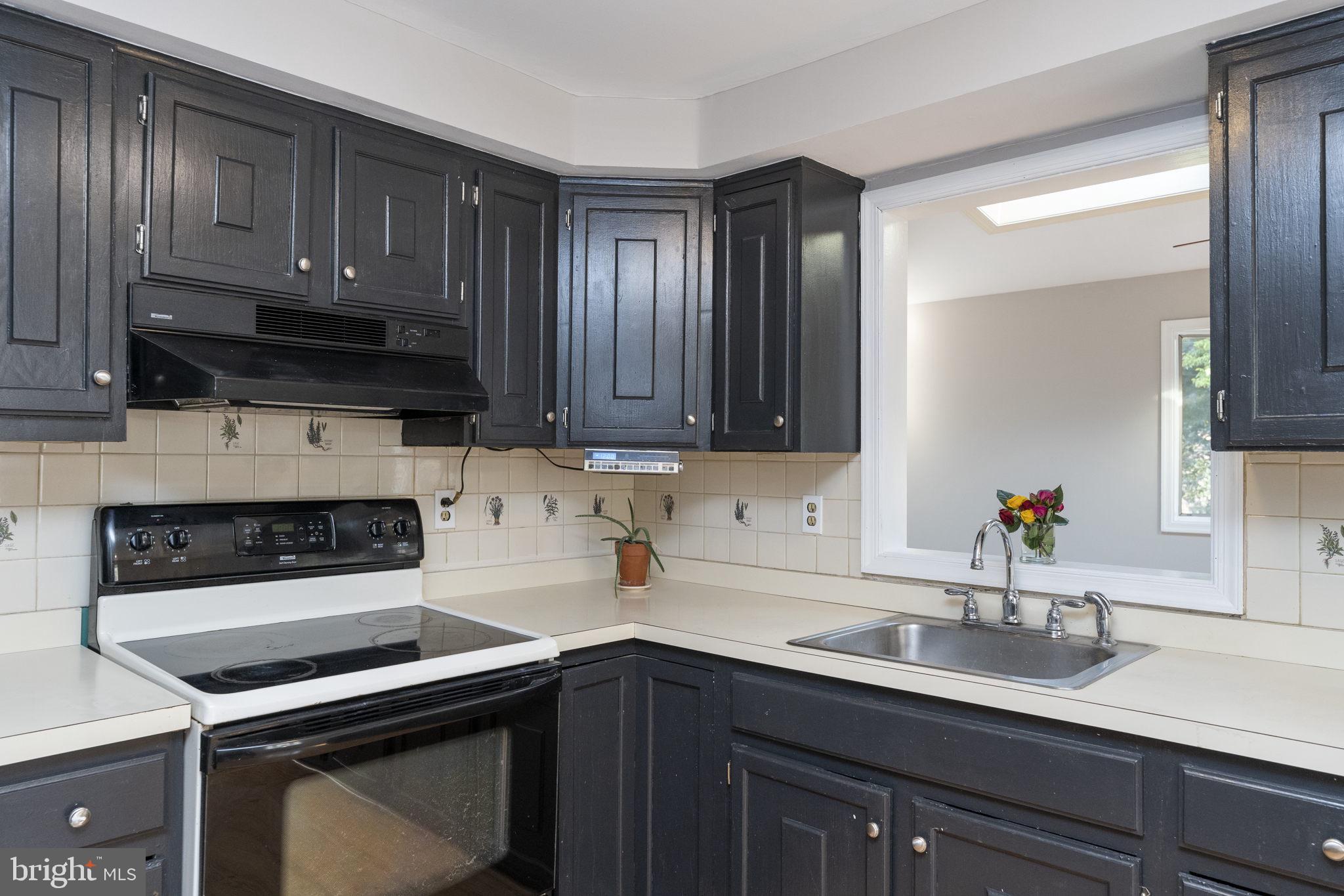 425 Hoover Road Ambler, PA 19002 - Photo 9 of 28