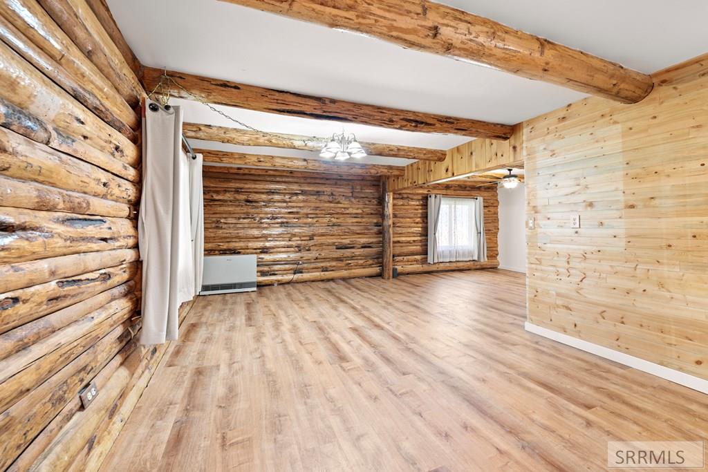 102 Valley Drive Irwin, ID 83428 - Photo 7 of 34 Main floor living room