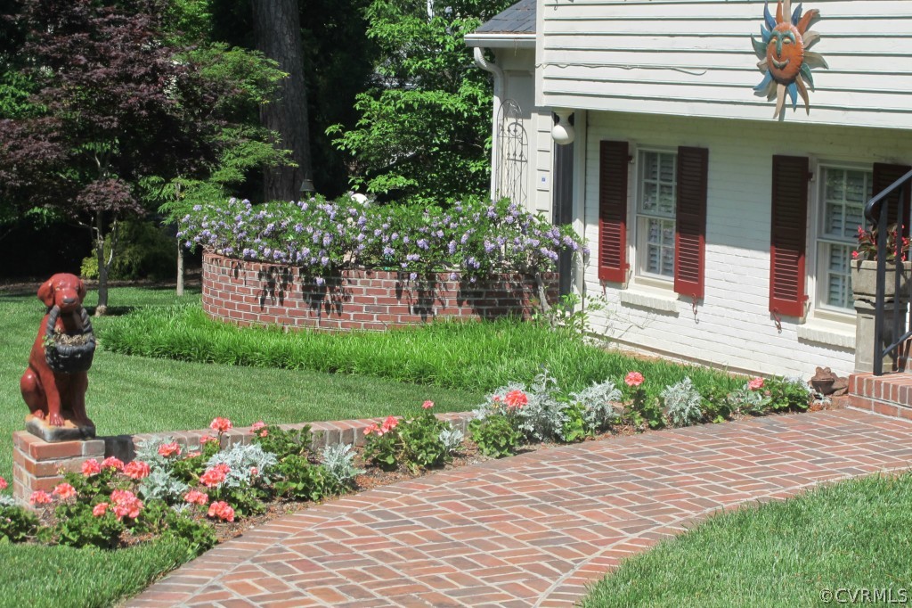 8000 Cameron Road Richmond, VA 23229 - Photo 2 of 20