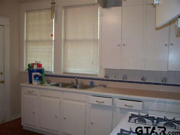 $815 | 302 West Bryan Street, Tyler, TX 75702