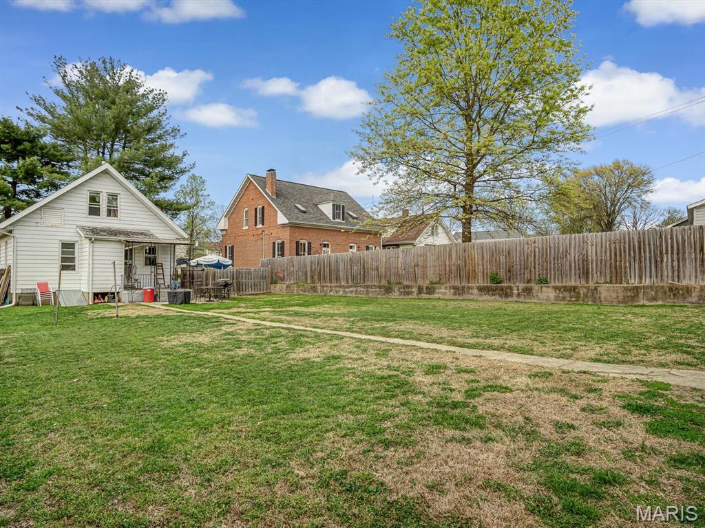 320 West 3rd Street Waterloo, IL 62298 - Photo 4 of 16