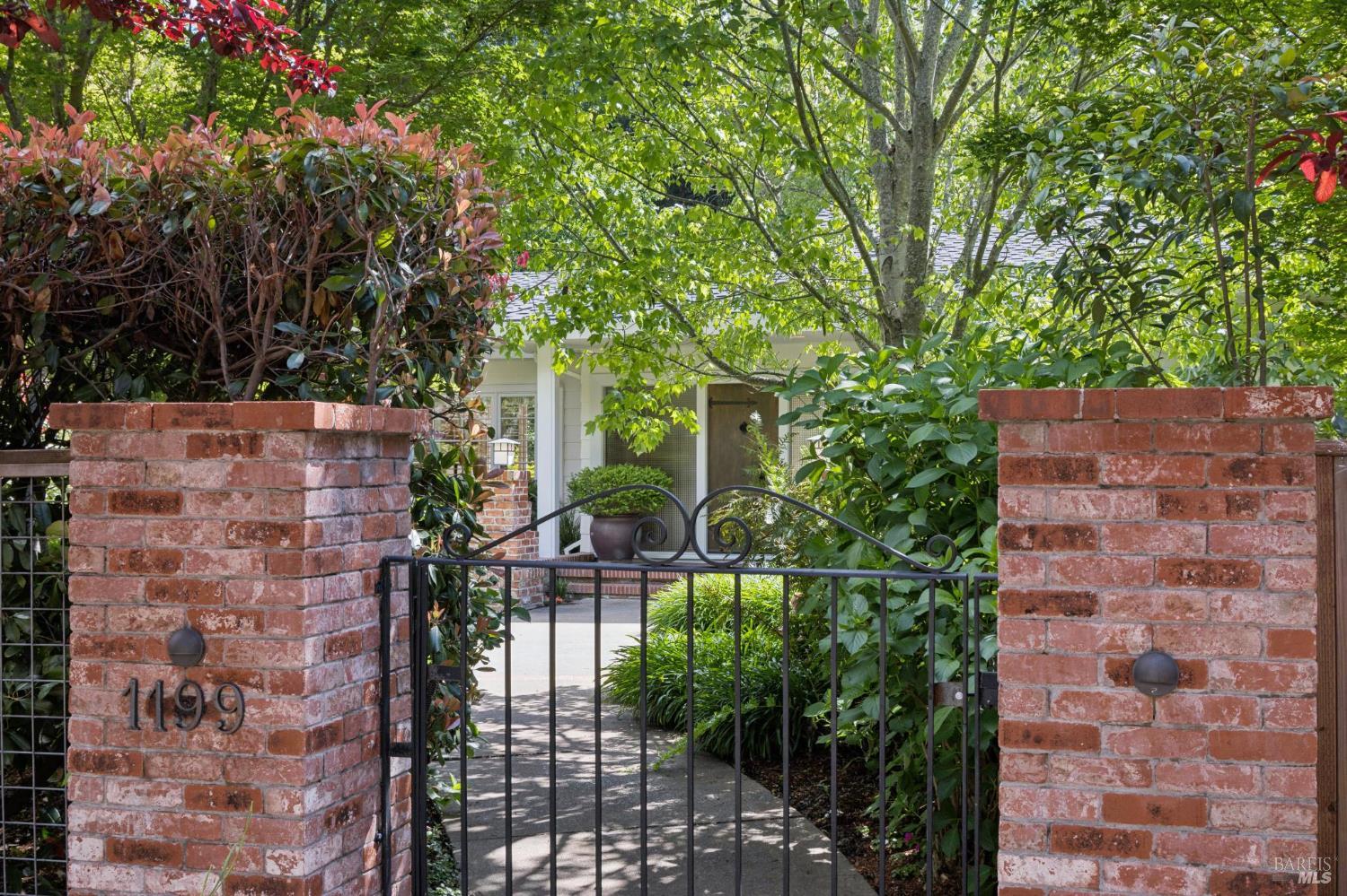 1199 Butterfield Road San Anselmo, CA 94960 - Photo 57 of 65 a view of a pathway both side of house