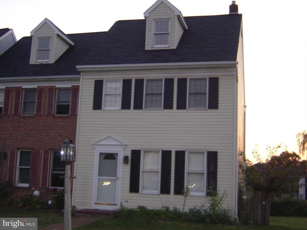 338 Cardinal Road Lititz, PA 17543 - Photo 1 of 5 Gallery Image 1