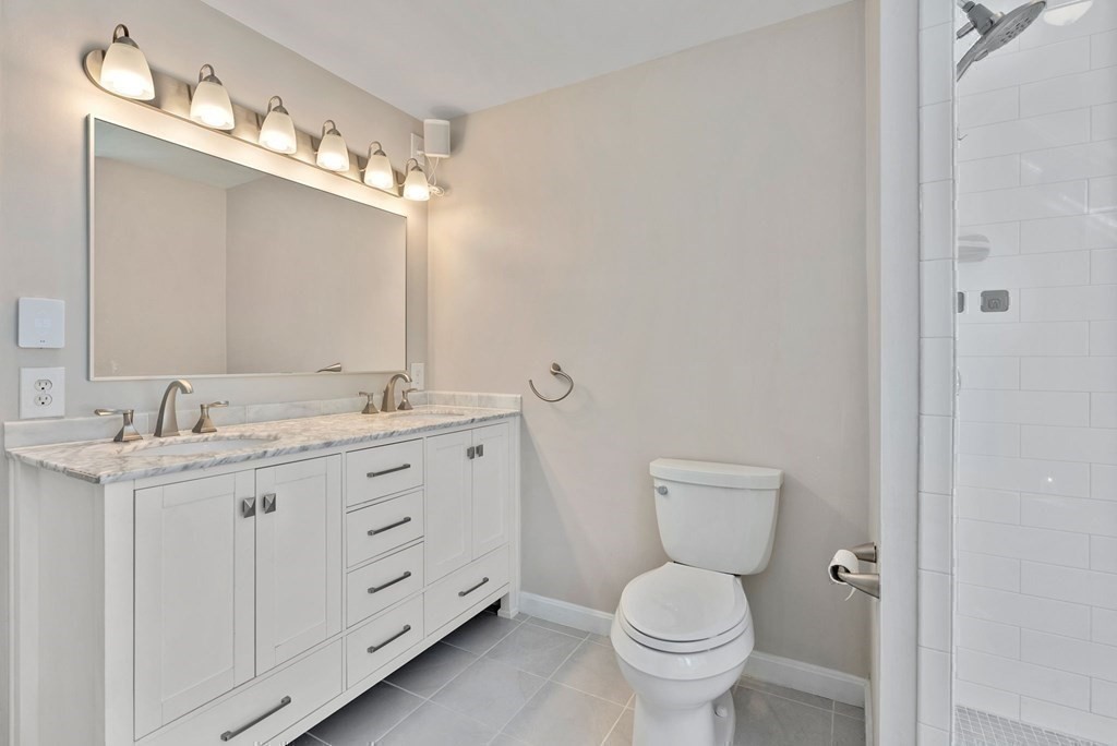 528 Glen Road Weston, MA 02493 - Photo 18 of 34 Gallery Image 18