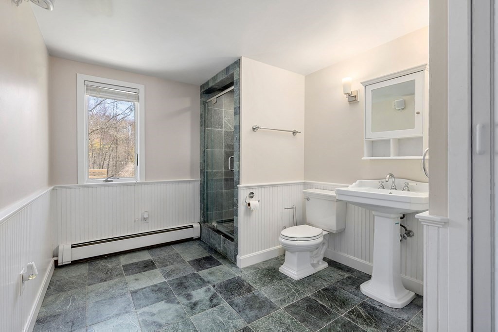 528 Glen Road Weston, MA 02493 - Photo 21 of 34 Gallery Image 21