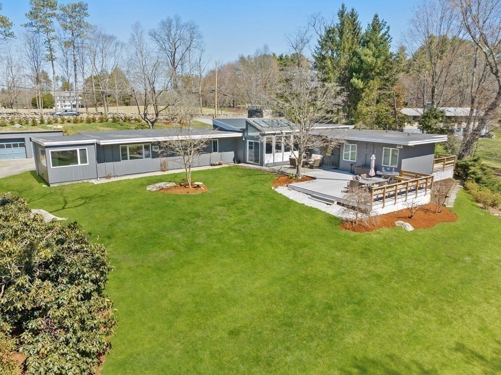 528 Glen Road Weston, MA 02493 - Photo 25 of 34 Gallery Image 25