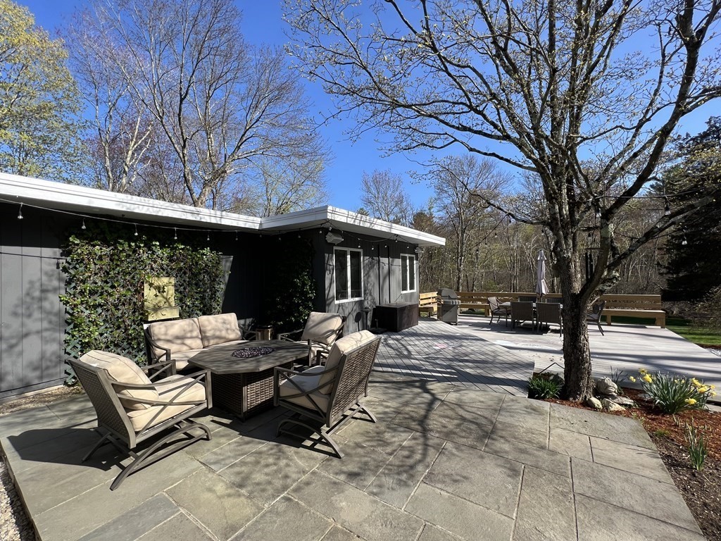 528 Glen Road Weston, MA 02493 - Photo 27 of 34 Gallery Image 27