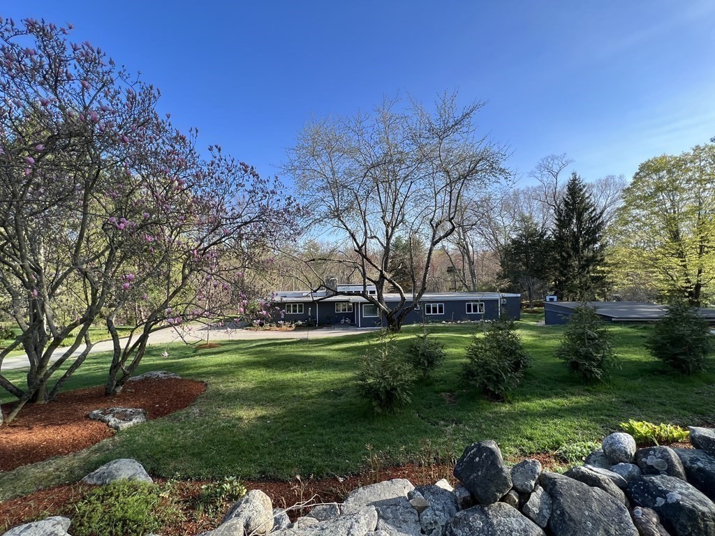 528 Glen Road Weston, MA 02493 - Photo 32 of 34 Gallery Image 32