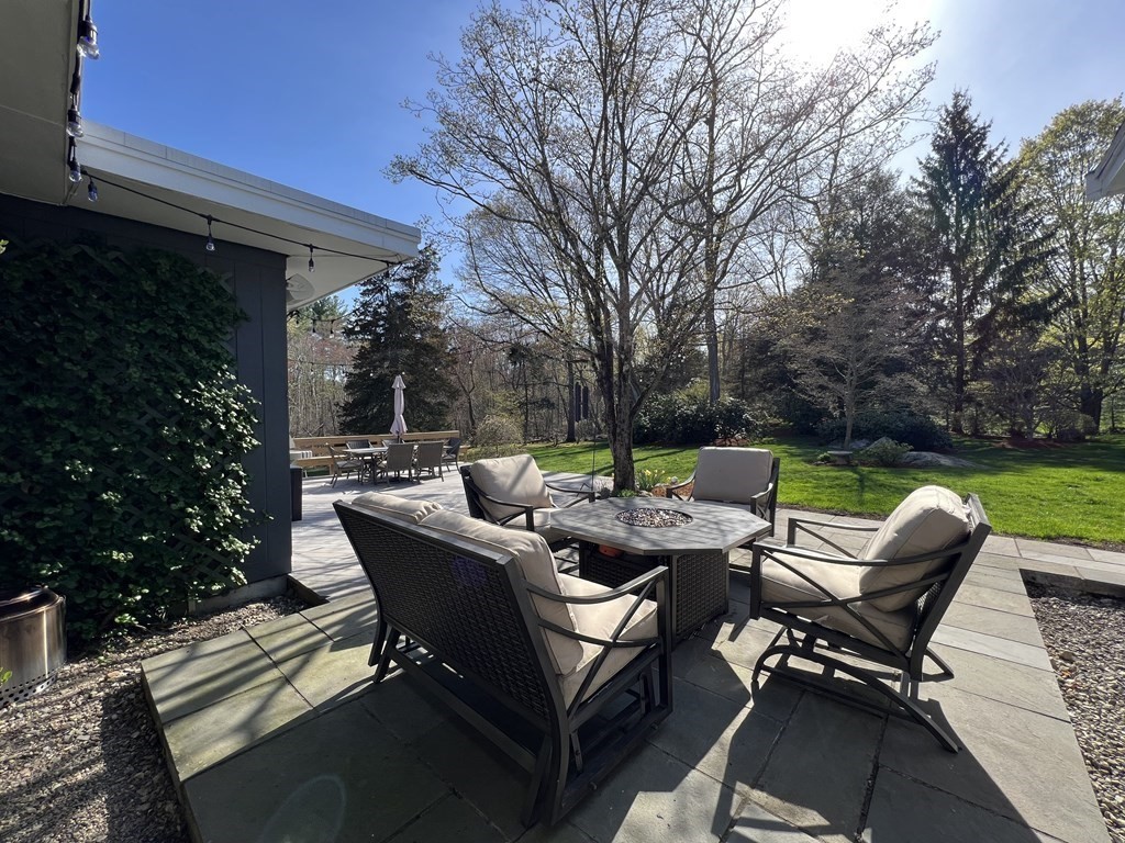 528 Glen Road Weston, MA 02493 - Photo 33 of 34 Gallery Image 33